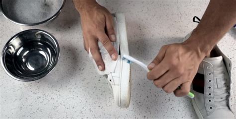 gucci shoes cleaner.